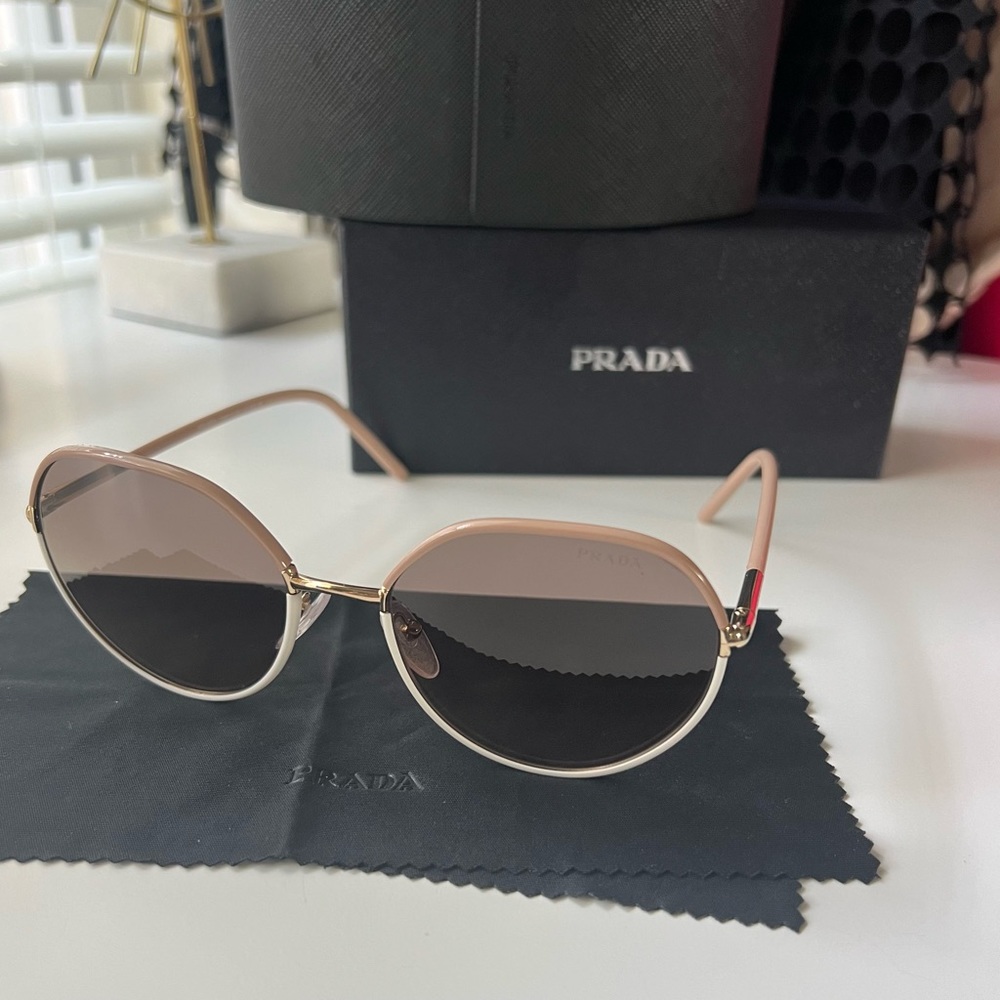 Prada Sunglasses EUC - Picture 9 of 13